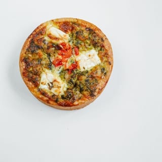 Pesto & Grill Chicken Pizza