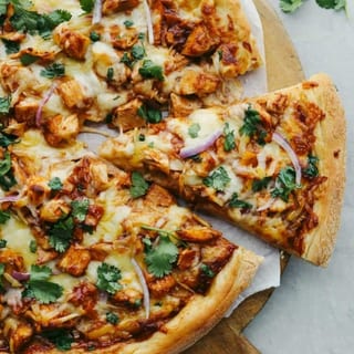 Achari Chicken Pizza