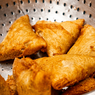 Onion samosa 2pc